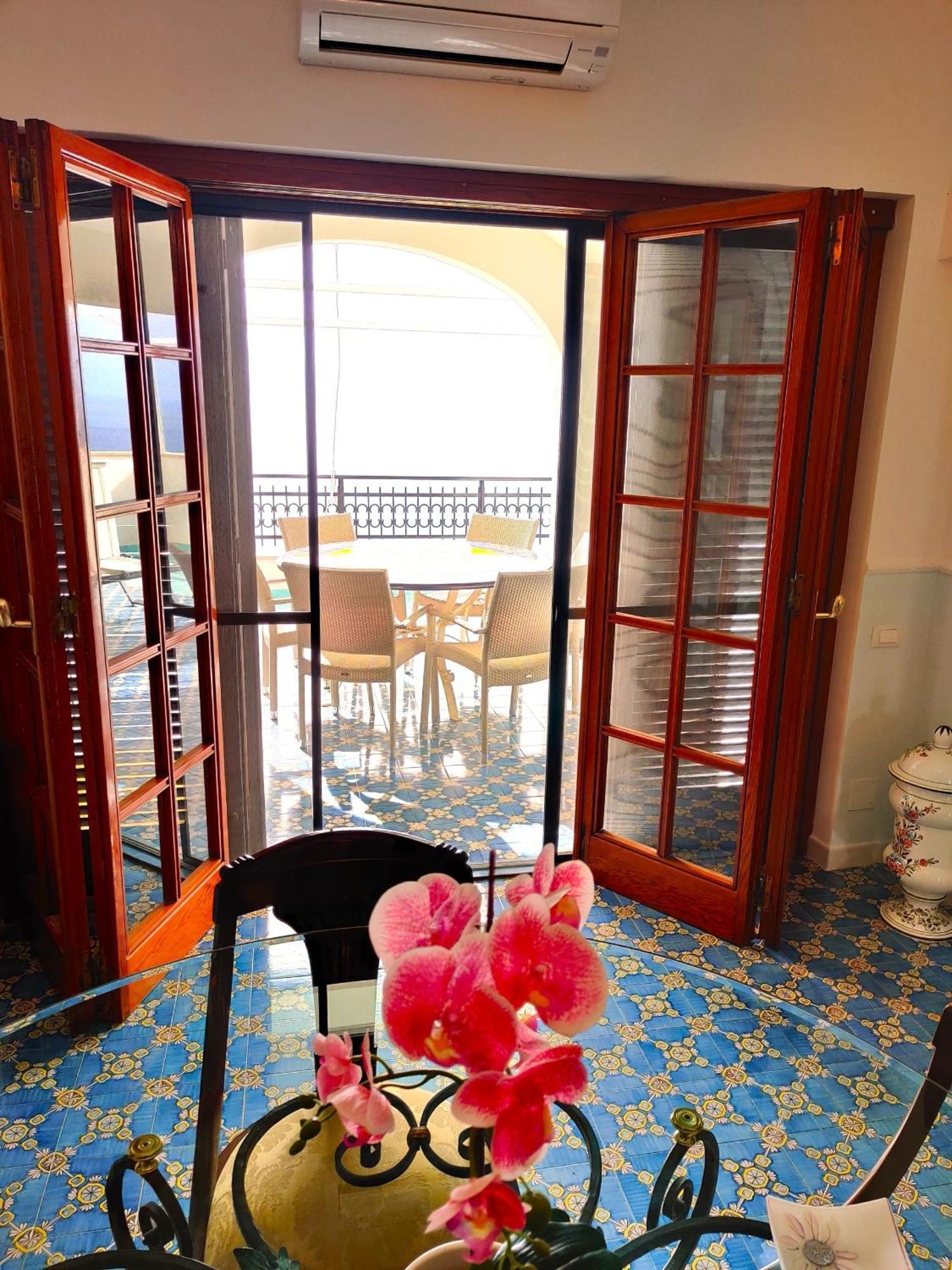 Casa La Scogliera Apartman Praiano Kültér fotó